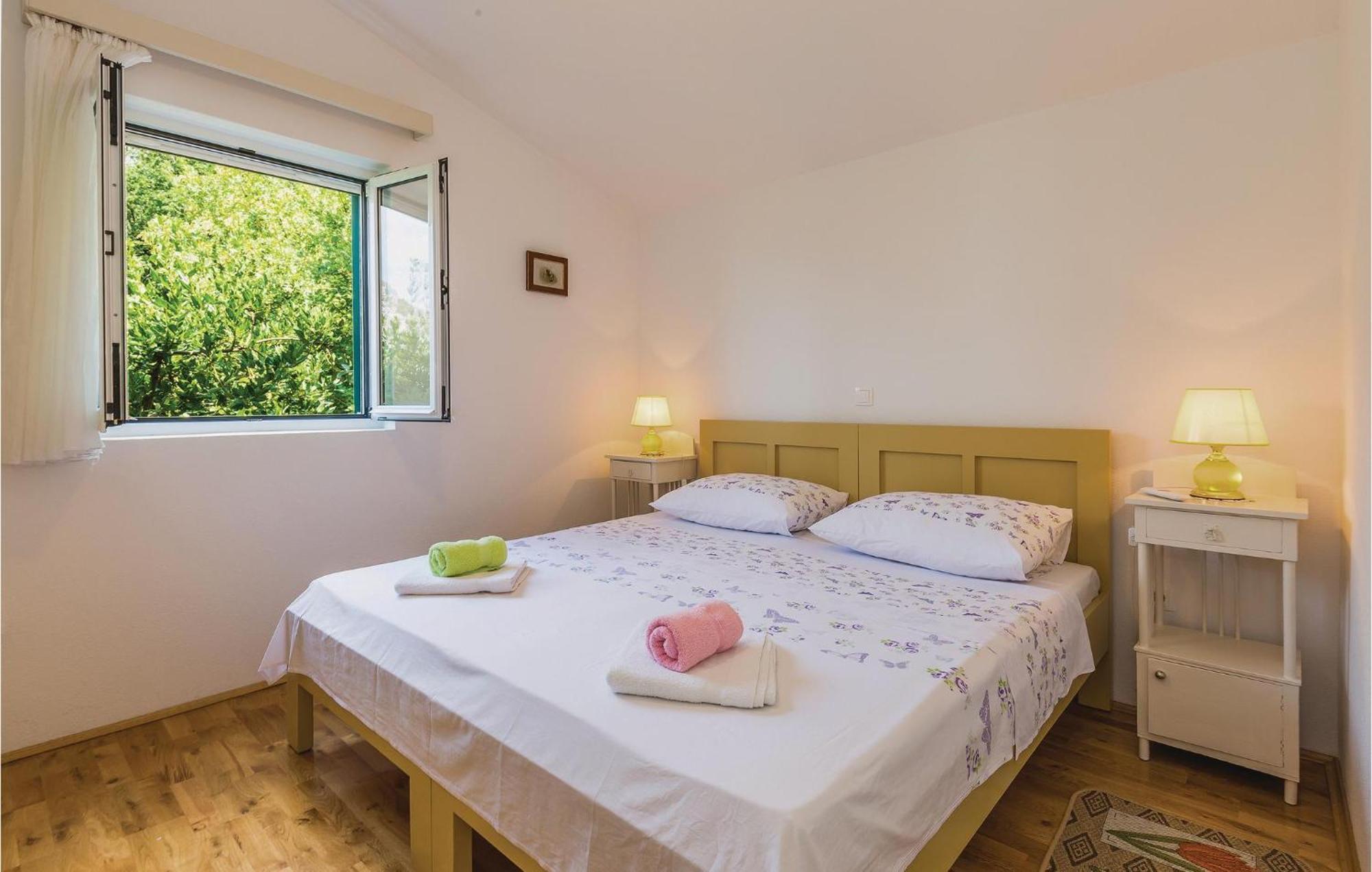 2 Bedroom Awesome Home In Gornje ทูแชพี ภายนอก รูปภาพ